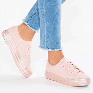 NWOB Keds Shimmer Blush Triple Kick Sneakers
